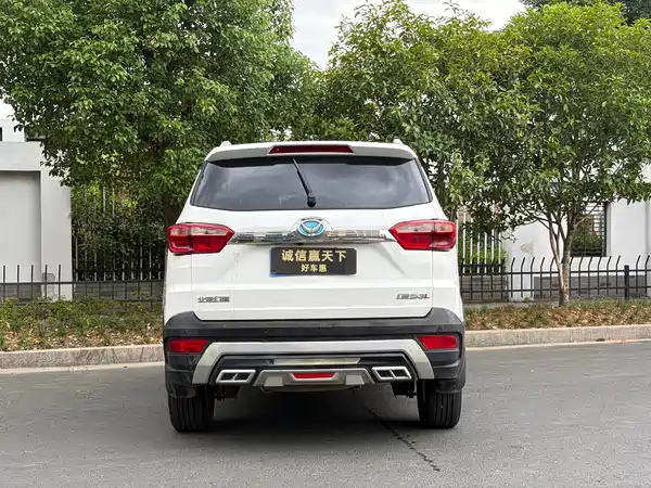BAIC Huansu S3 2017