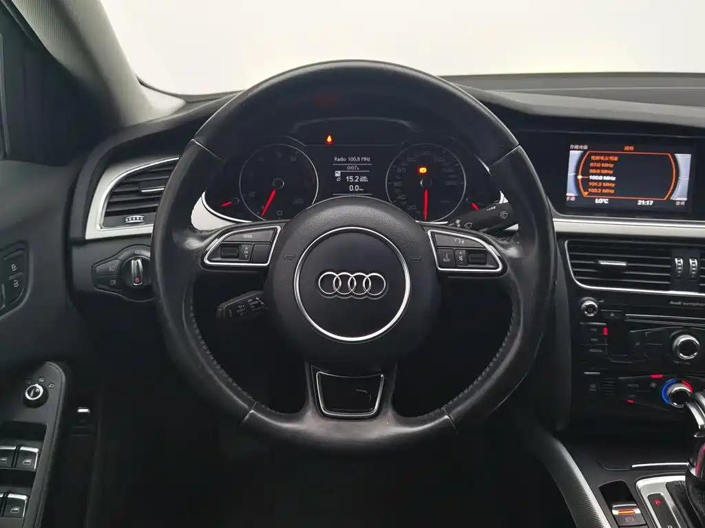 Audi A4L 2014 — фото 11