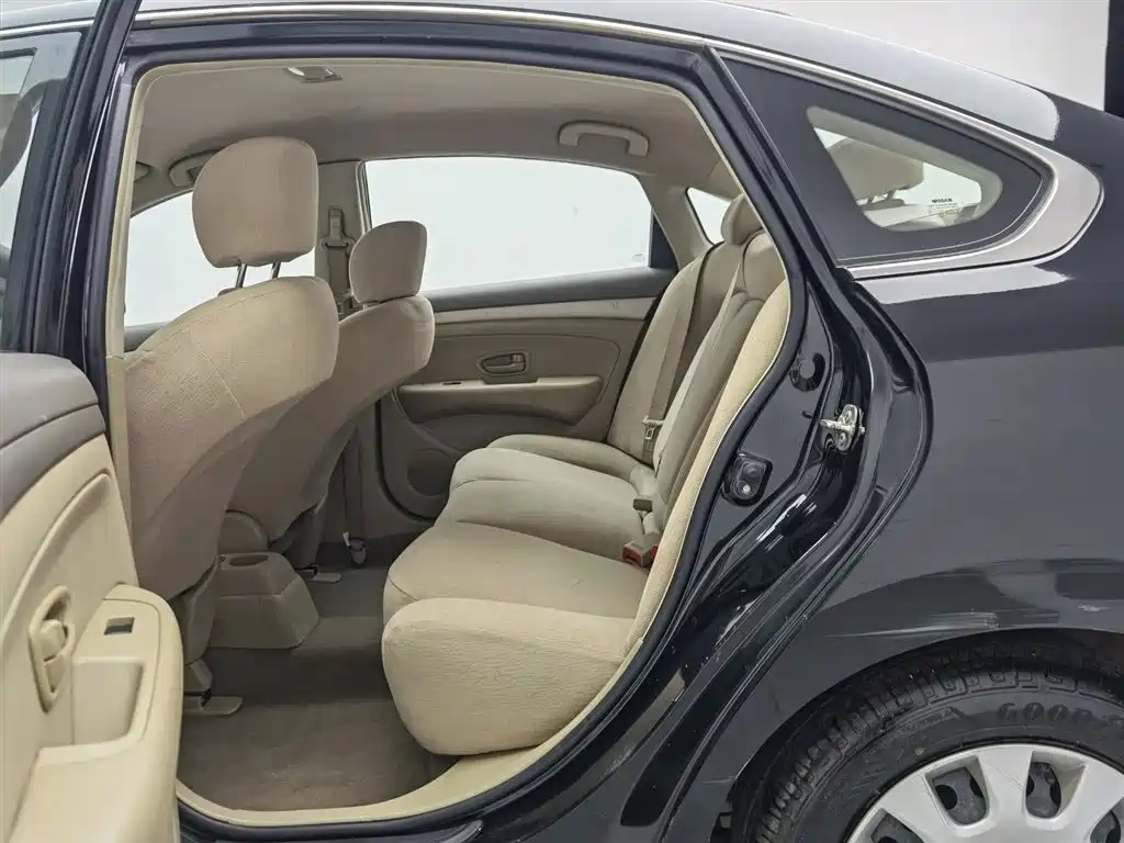 Nissan Sylphy 2018 — фото 15