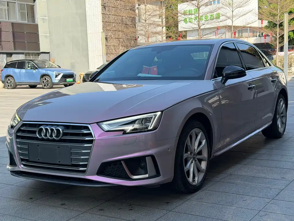 Audi A4L 2020 — фото 1