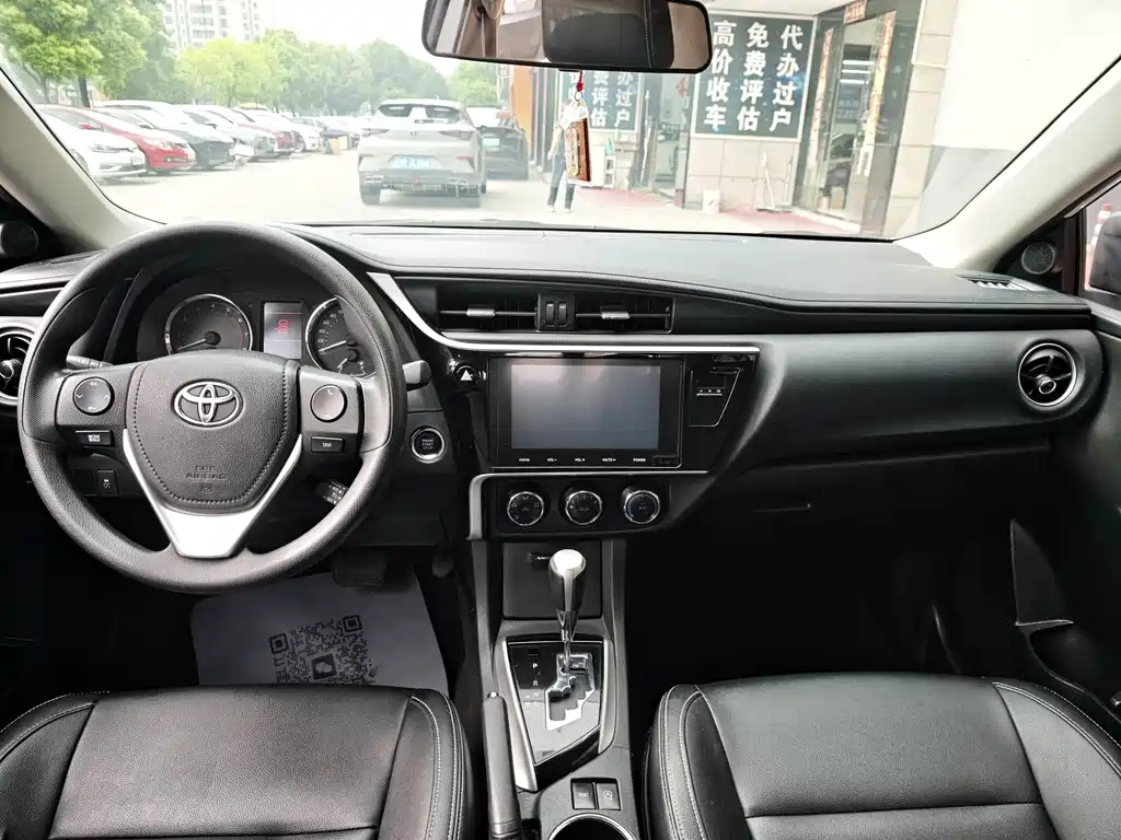 Toyota Corolla 2018 — фото 9