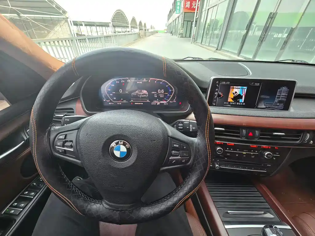 BMW X5 2018 — фото 9