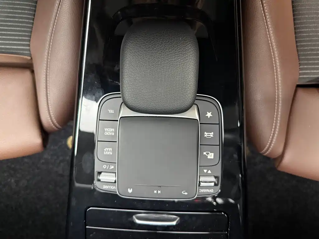 Mercedes-Benz A-Class 2020 — фото 15