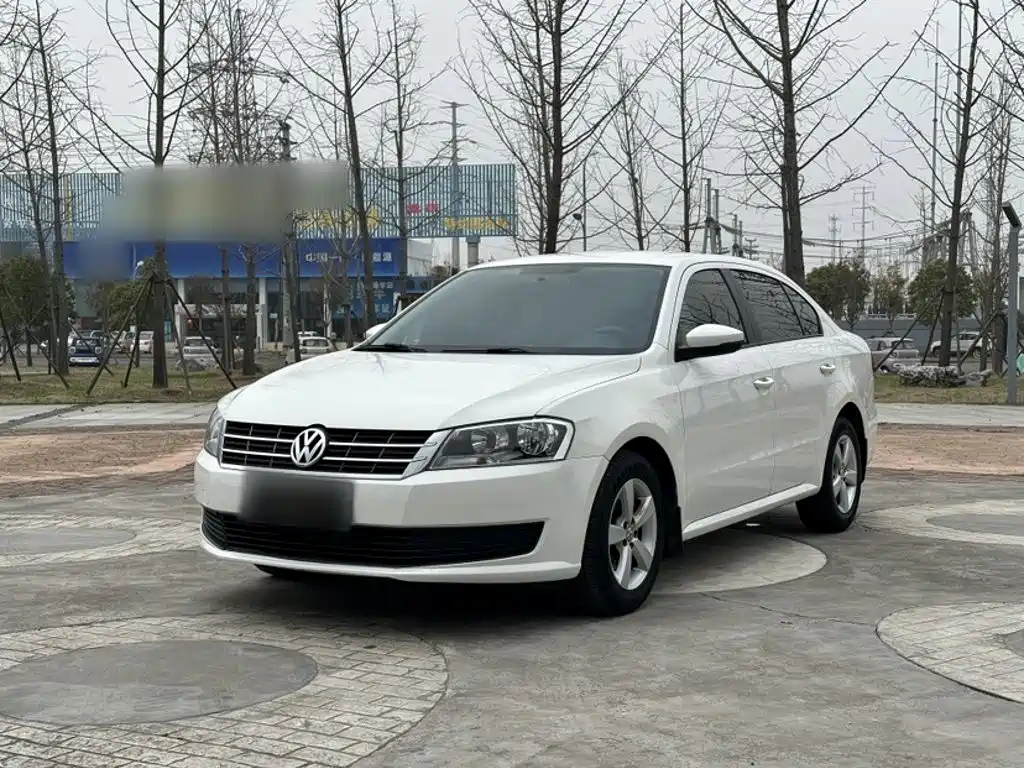 Volkswagen Lavida 2013