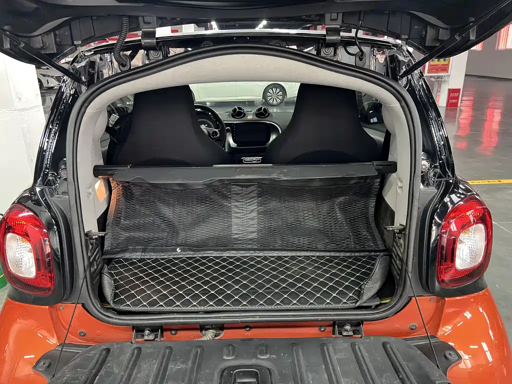 smart Fortwo 2019 — фото 10