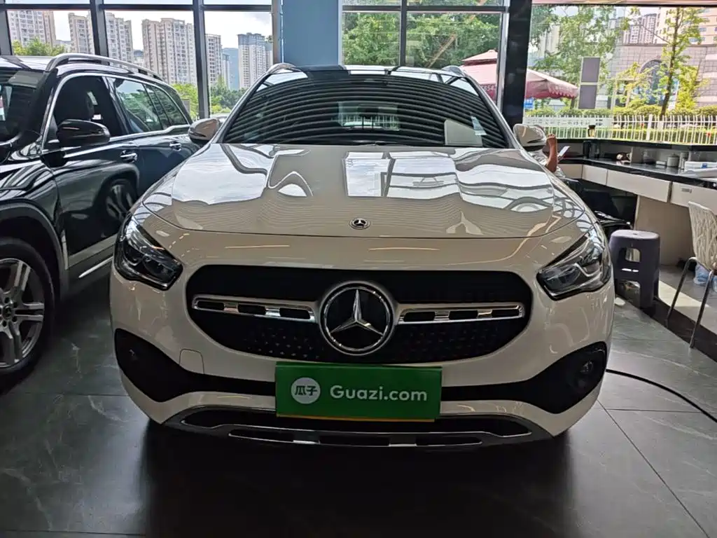 Mercedes-Benz GLA 2023