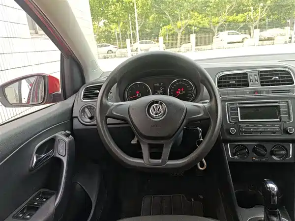 Volkswagen Polo 2014