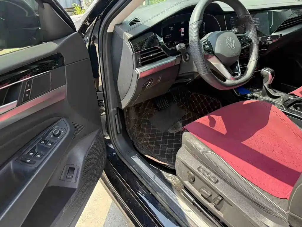 Volkswagen Passat 2024