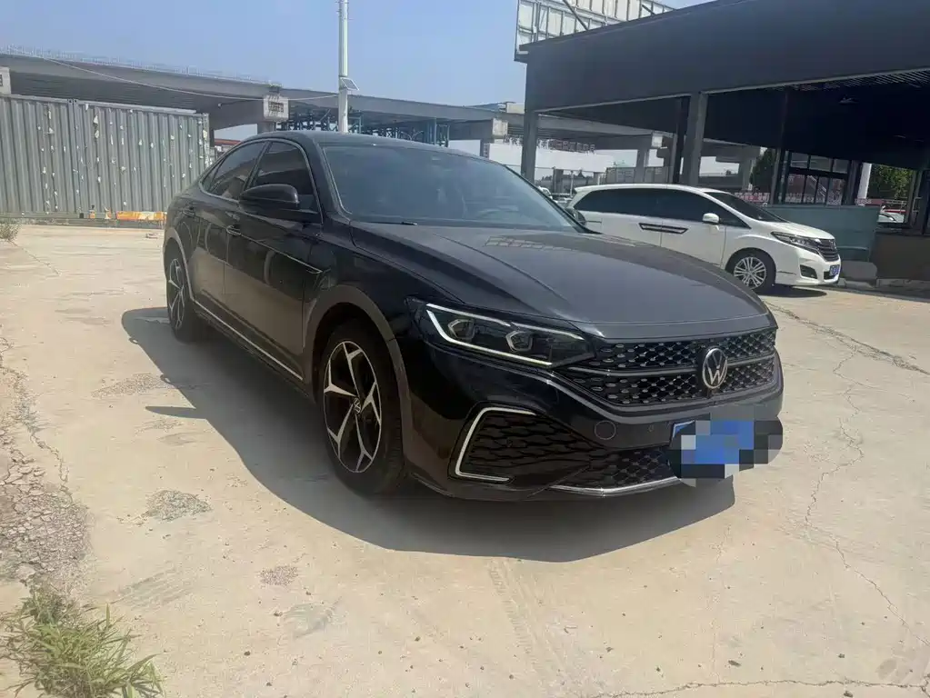 Volkswagen Passat 2024