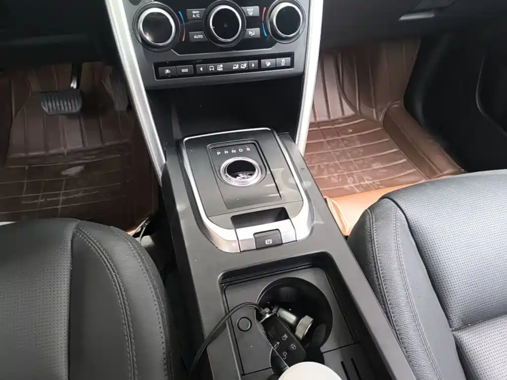 Land Rover Discovery Sport 2017 — фото 14