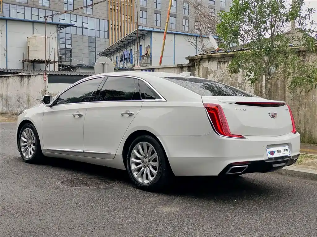 Cadillac XTS 2018 — фото 4