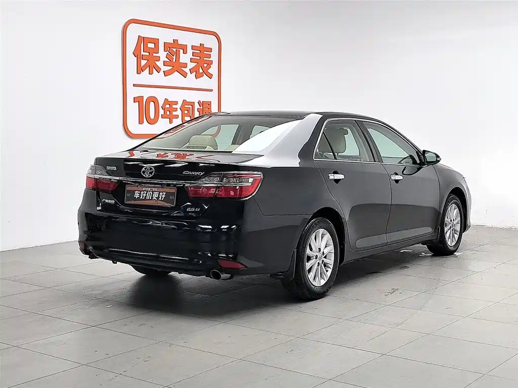 Toyota Camry 2016 — фото 2