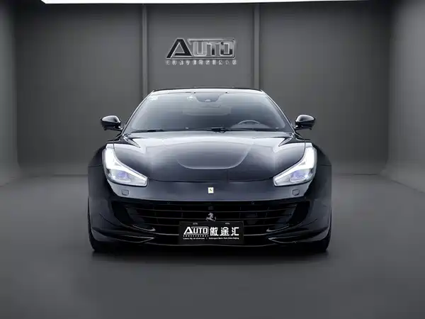 Ferrari GTC4Lusso 2019