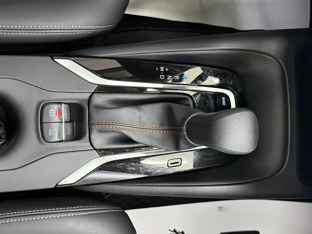 Toyota Corolla 2023 — фото 16