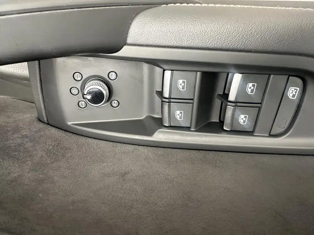 Audi Q5L Sportback 2022 — фото 4