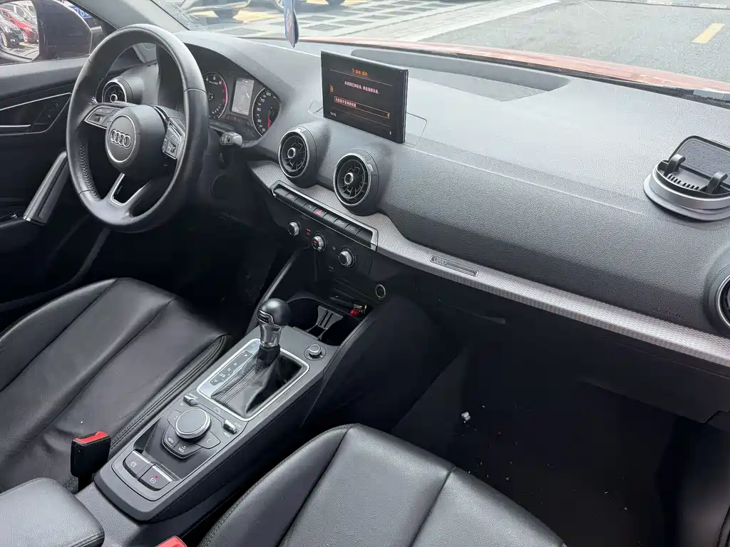 Audi Q2L 2021