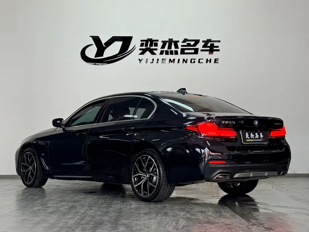 BMW 5 Series 2022