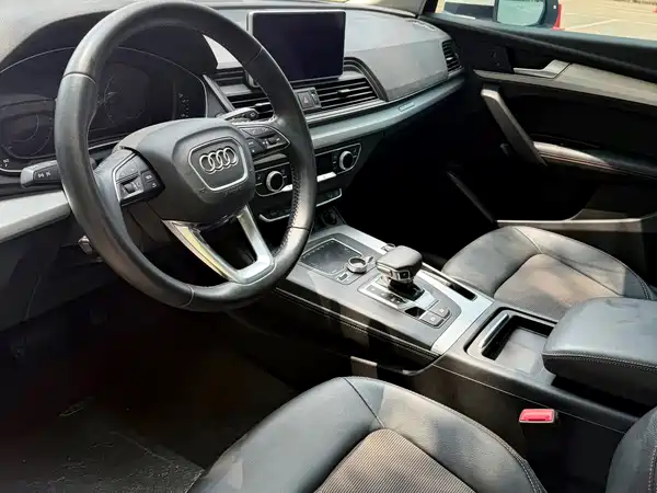 Audi Q5L 2019
