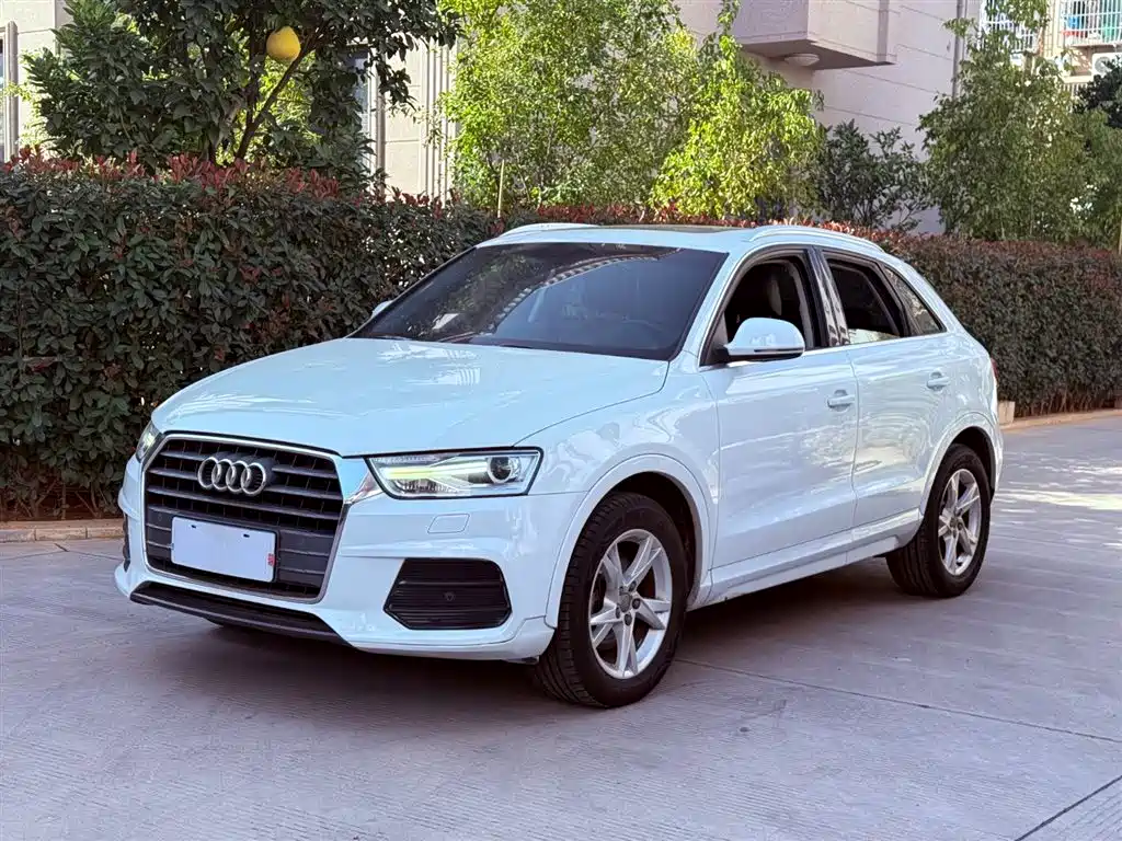 Audi Q3 2017 — фото 1