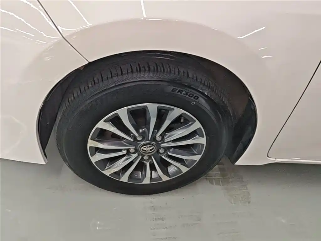 Toyota Corolla 2019 — фото 23