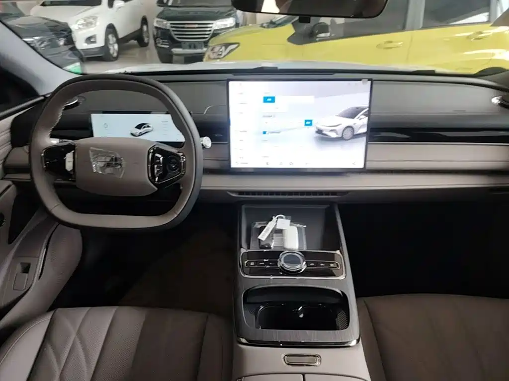 Geely Galaxy Starshine 8 2026 — фото 10