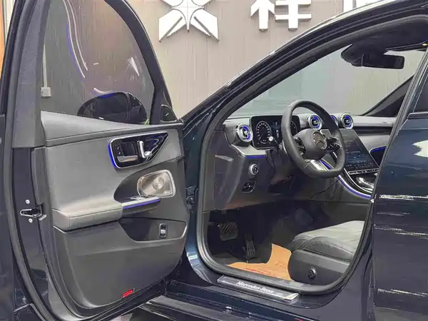 Mercedes-Benz C-Class 2023