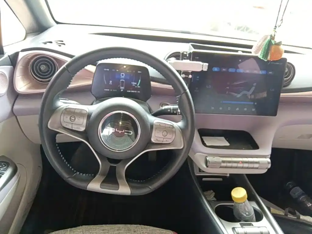 BYD Dolphin 2022 — фото 11