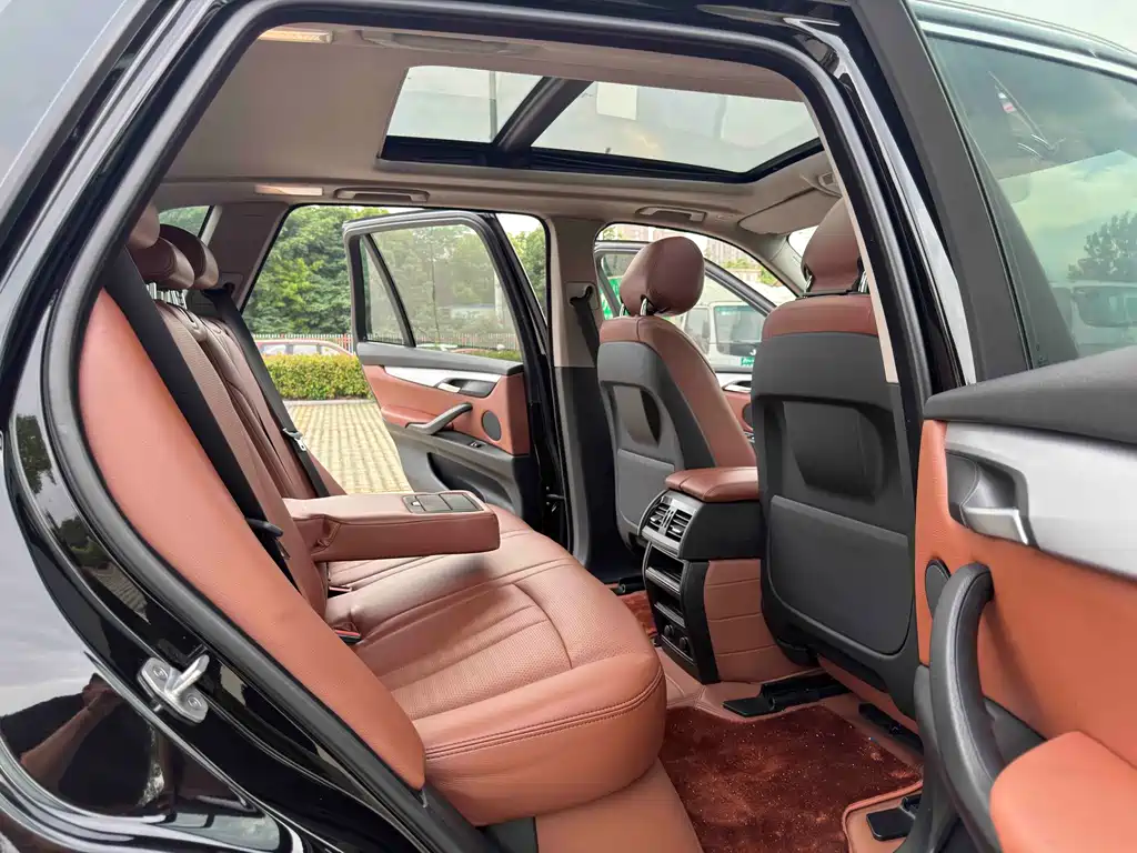 BMW X5 2018 — фото 12