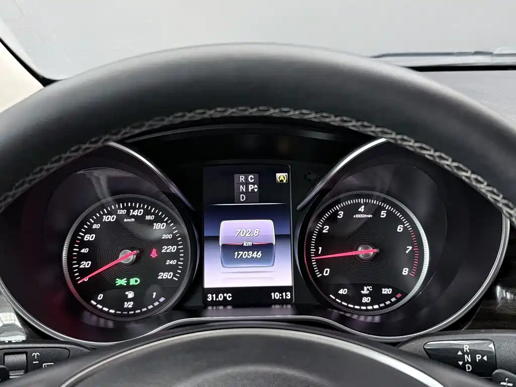 Mercedes-Benz V-Class 2017 — фото 16
