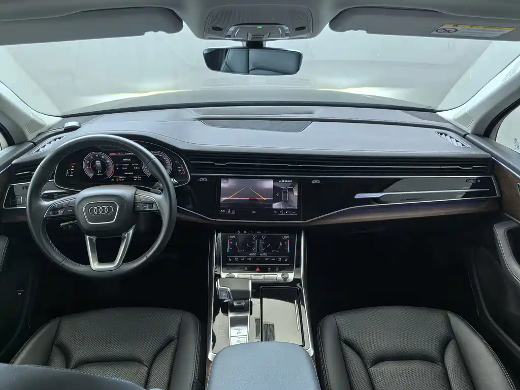 Audi Q7 2025 — фото 10