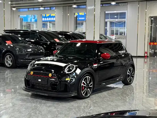 MINI JCW 2022