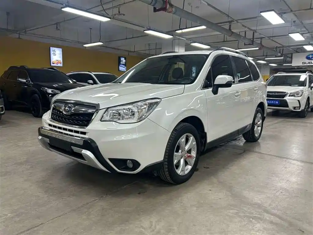 Subaru Forester 2015 — фото 1