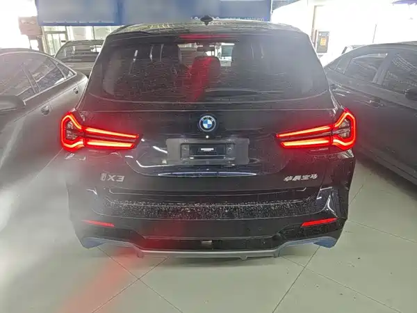 BMW iX3 2022