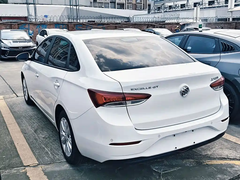 Buick Excelle 2021 — фото 16