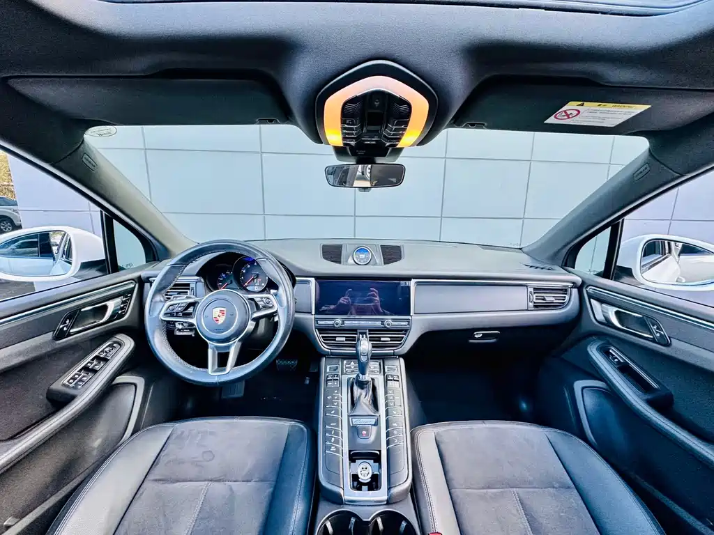Porsche Macan 2020 — фото 13