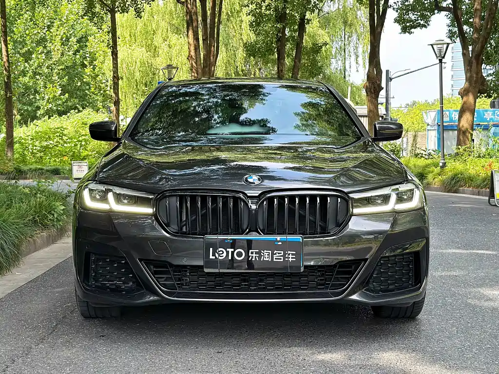 BMW 5 Series 2023