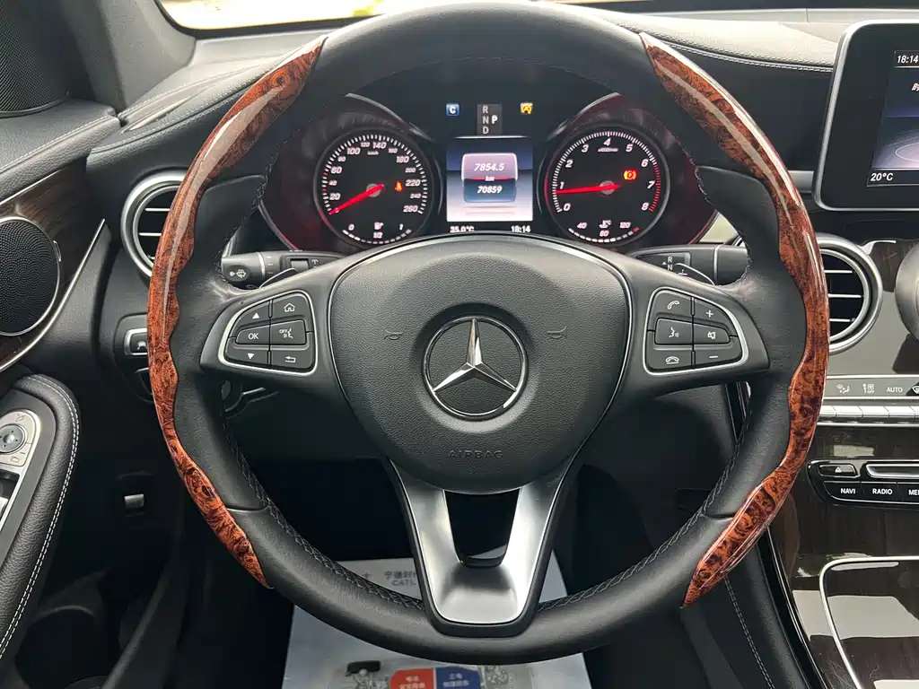 Mercedes-Benz GLC 2018 — фото 11