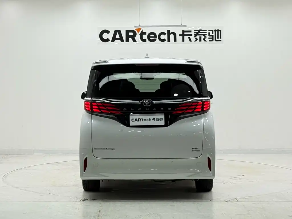 Toyota Alphard 2023 — фото 4