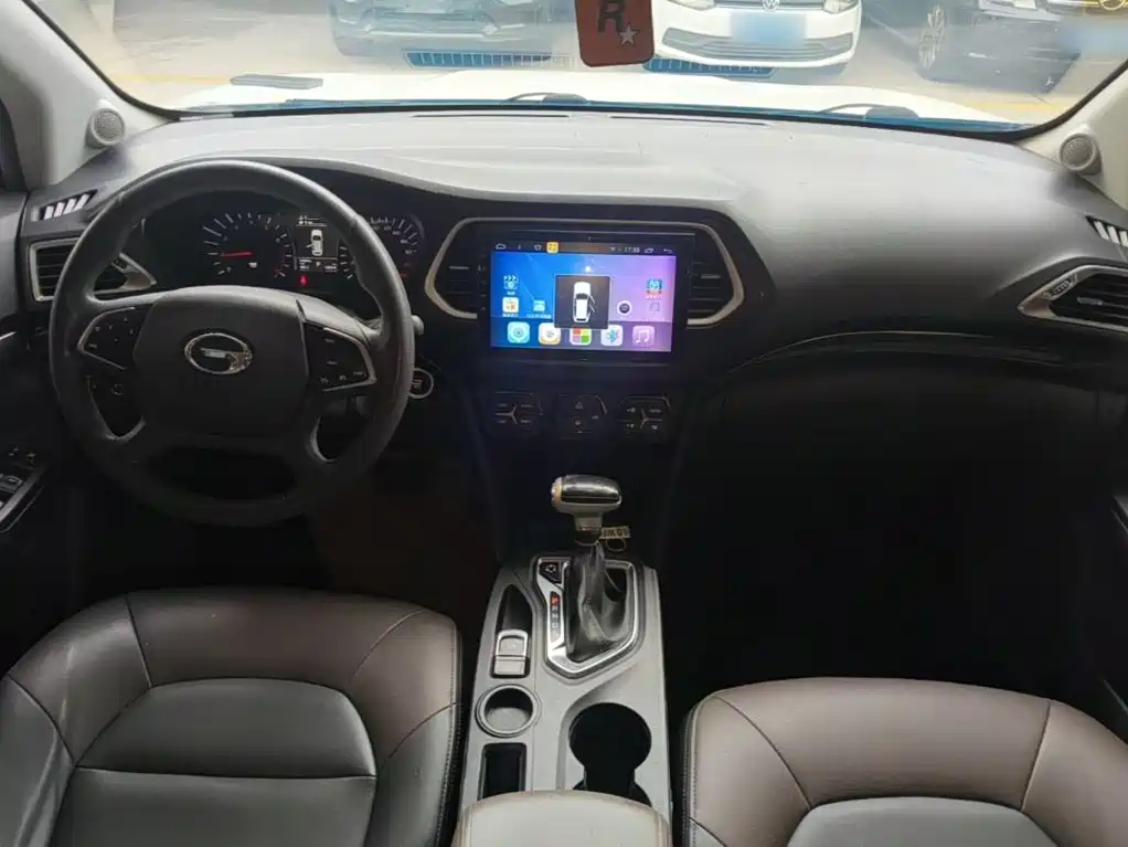 GAC Trumpchi GS4 2018 — фото 10