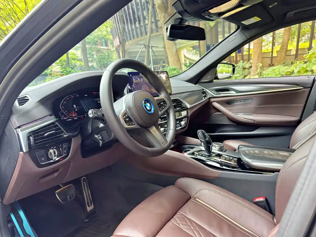BMW 5 Series 2023