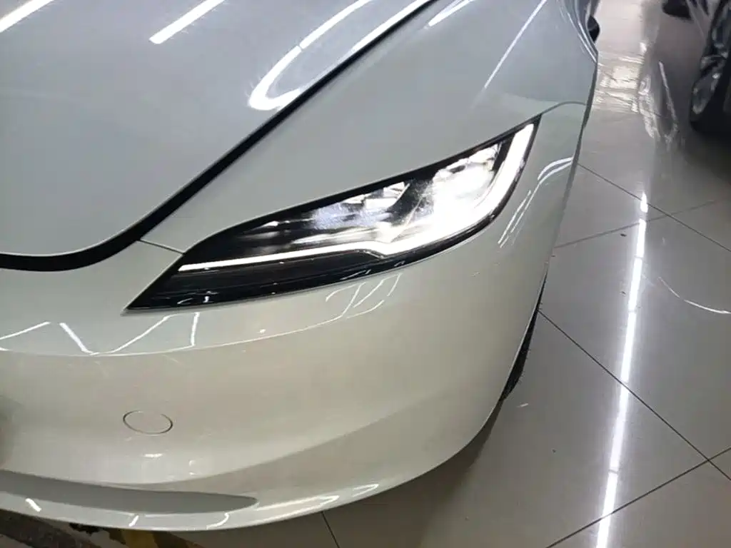 Tesla Model 3 2024 — фото 24