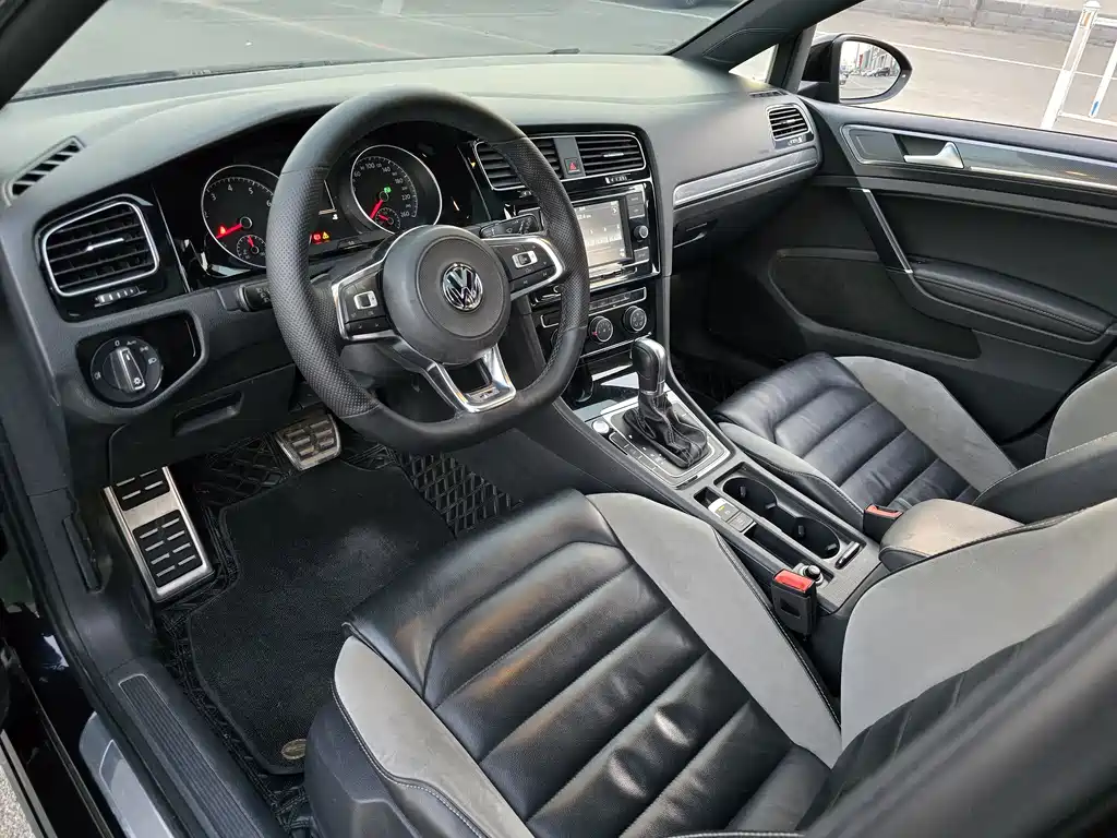 Volkswagen Golf 2018 — фото 12