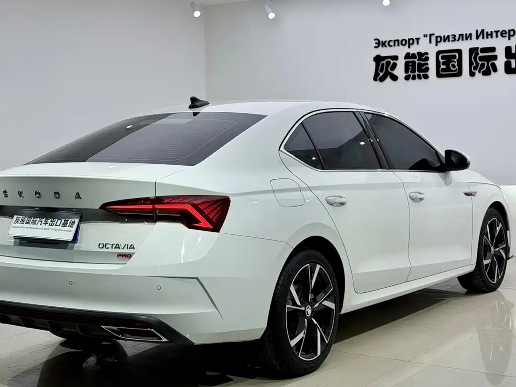 Skoda Octavia 2023