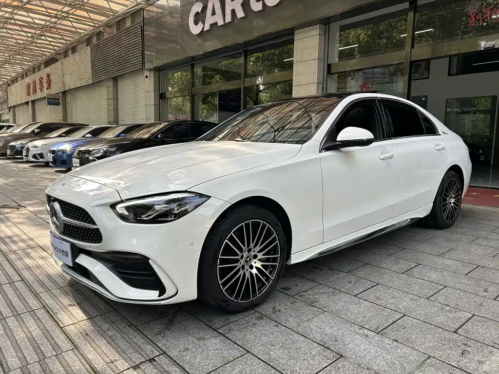 Mercedes-Benz C-Class 2025 — фото 14
