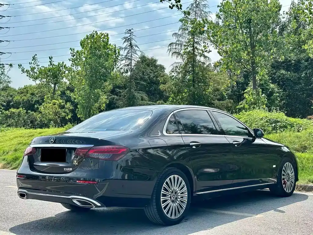 Mercedes-Benz E-Class 2021