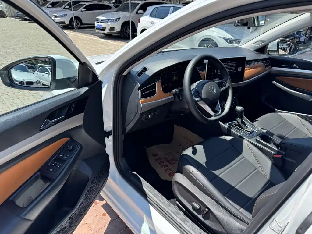 Volkswagen Bora 2023