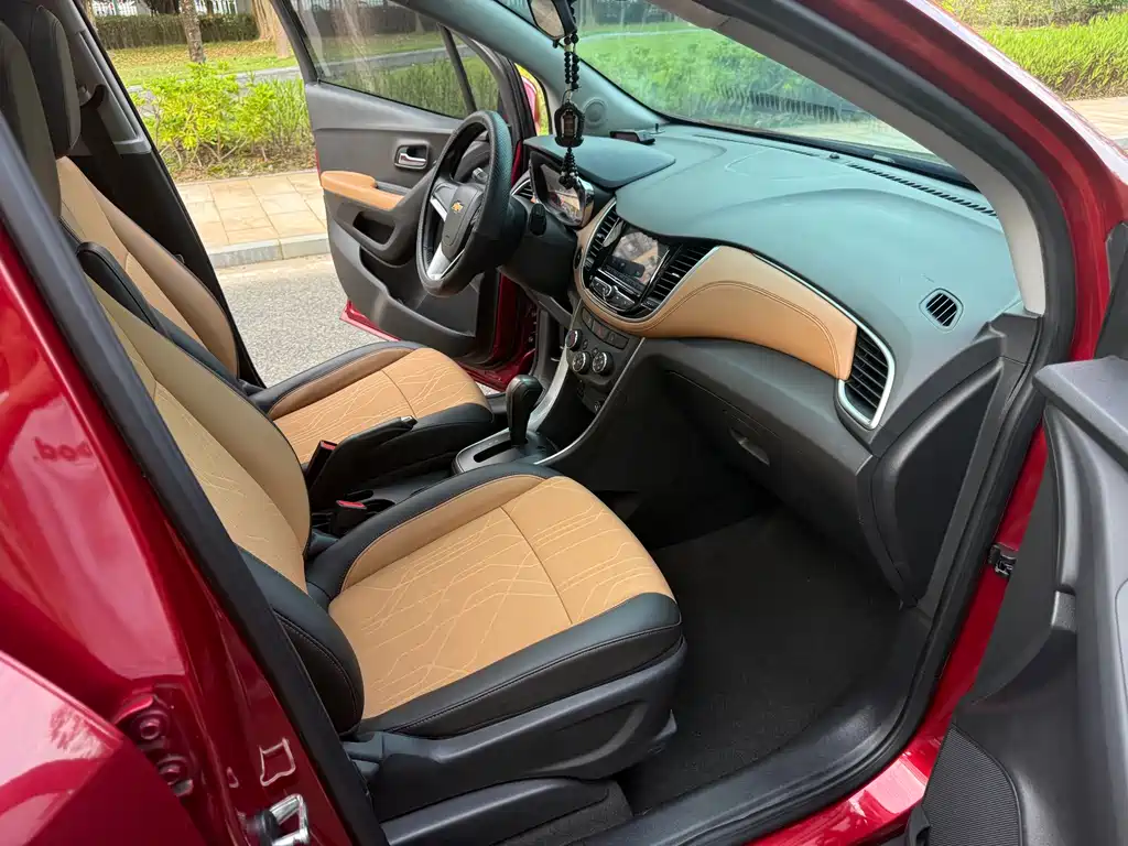 Chevrolet Trax 2016 — фото 11