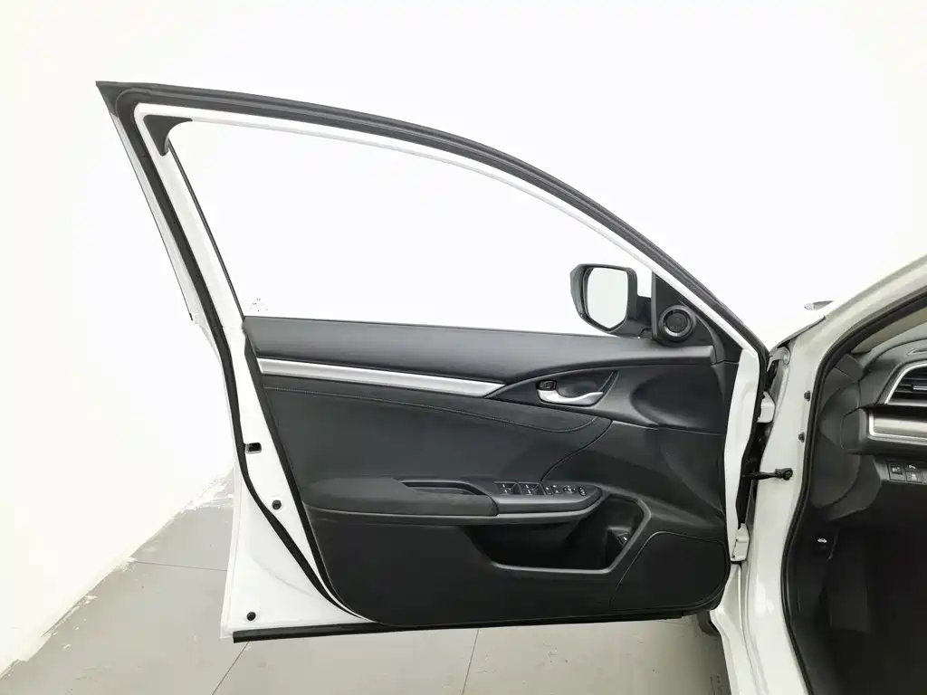 Honda Civic 2021 — фото 8