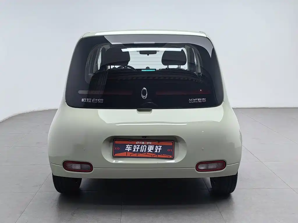 Ora White Cat 2021