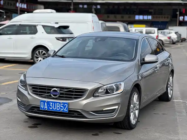 Volvo S60 2015